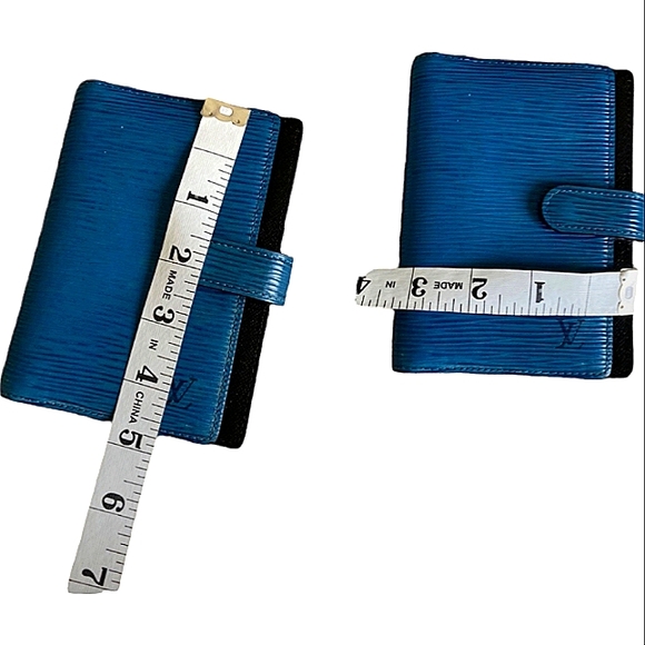 LOUIS VUITTON AUTHENTIC EPI LEATHER AGENDA / PASSPORT/CREDITCARD HOLDER / UNISEX - Picture 7 of 11